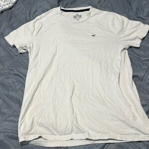 Men’s Hollister short sleeve